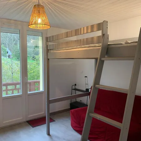 Au Bord Du Ruisseau - بيت للعطل