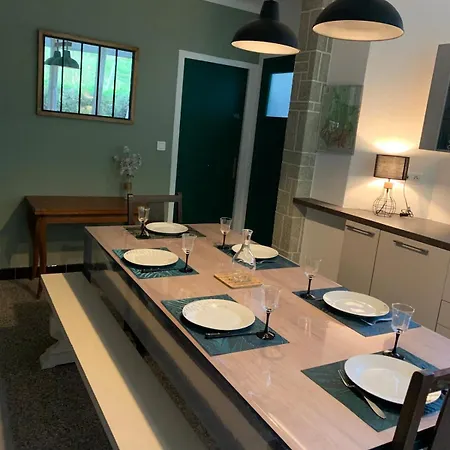 Au Bord Du Ruisseau-logement 3 étoiles-4 Chambres-campan Campan