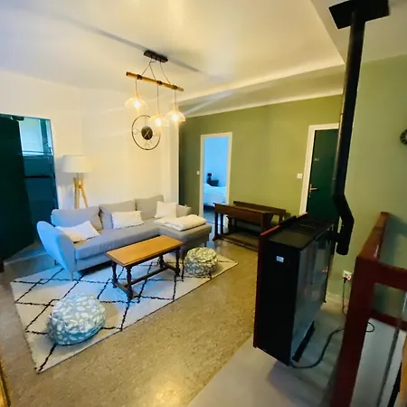 Au Bord Du Ruisseau-logement 3 Etoiles-4 Chambres-campan Campan